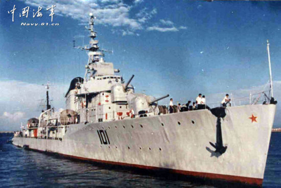 资料图：中国海军”四大金刚“驱逐舰
